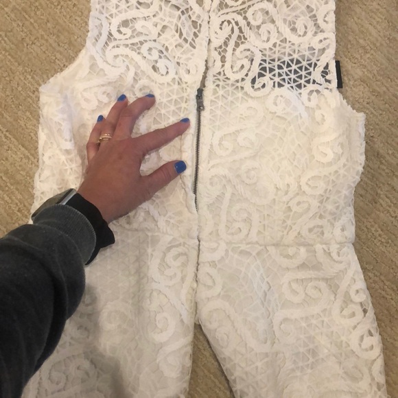 BCBG Maxazria white lace blouse - Picture 5 of 5